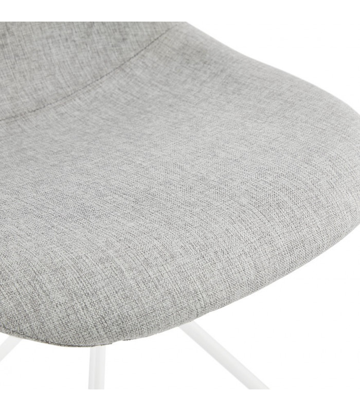 Chaise design gris clair en tissu et métal Dara