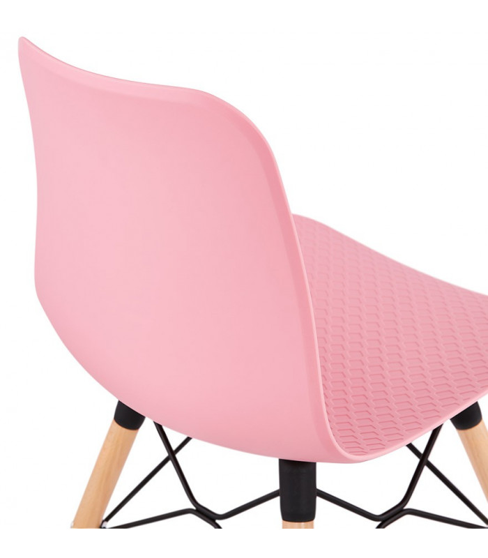 Chaise design rose en plastique et bois Delphine
