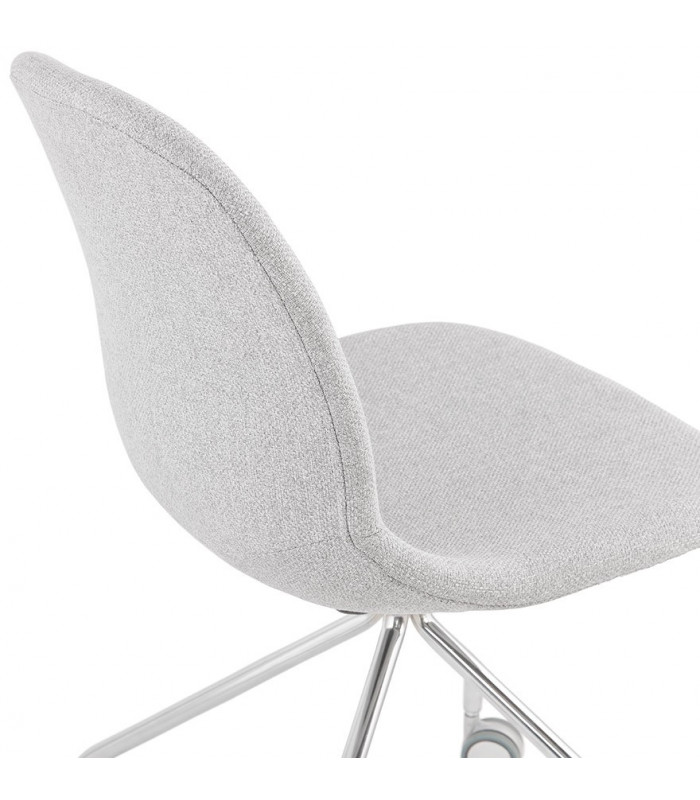 Chaise design gris clair en tissu Mahalla