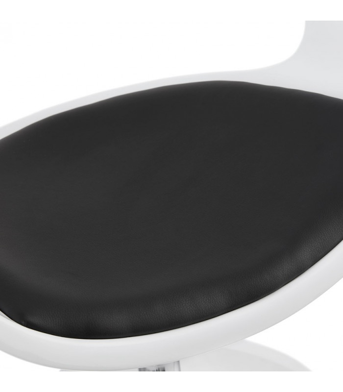 Fauteuil design blanc en plastique et similicuir Fiennes